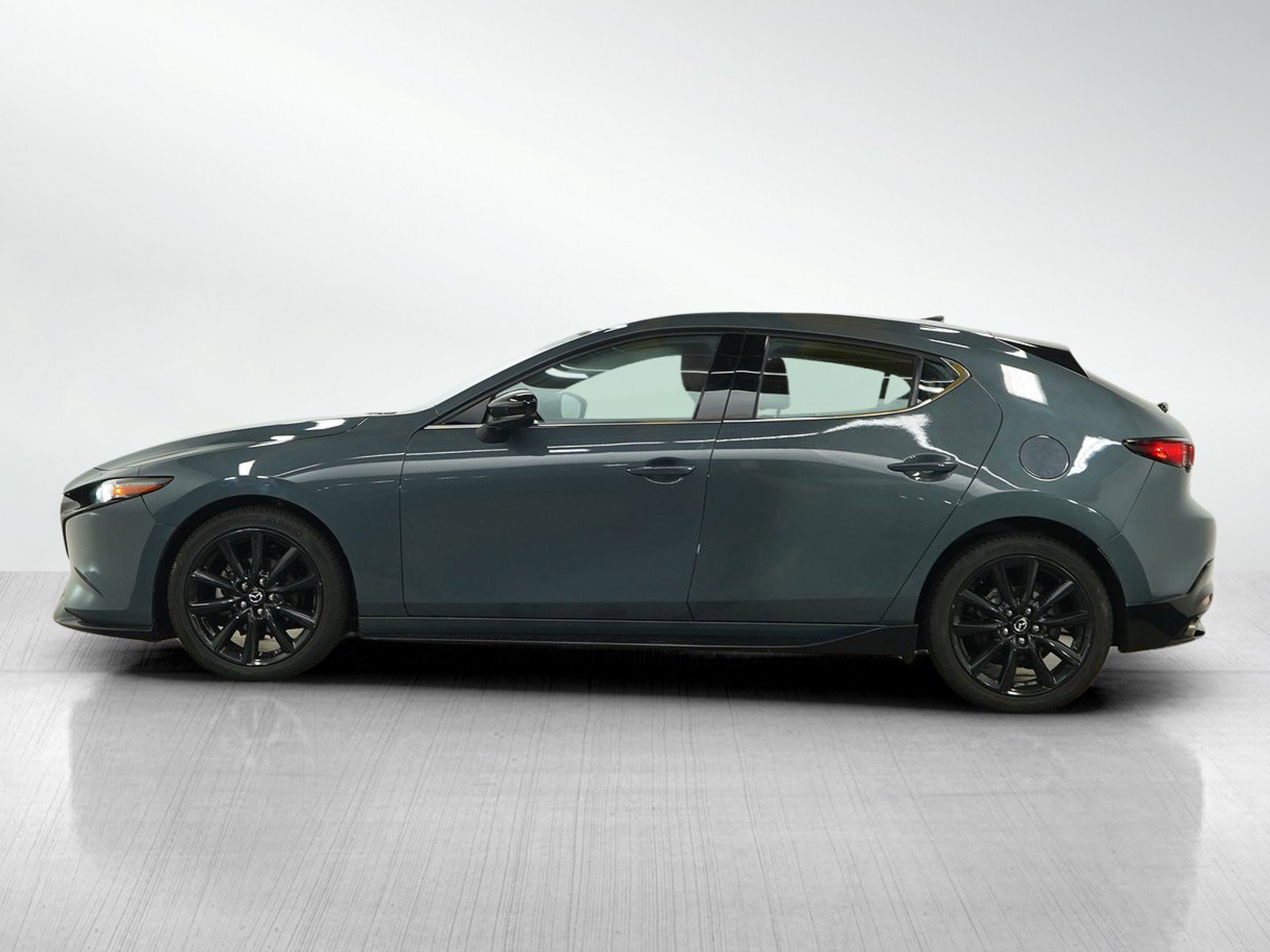 Used 2021 Mazda Mazda3 Premium with VIN JM1BPAML0M1303102 for sale in Burnsville, Minnesota