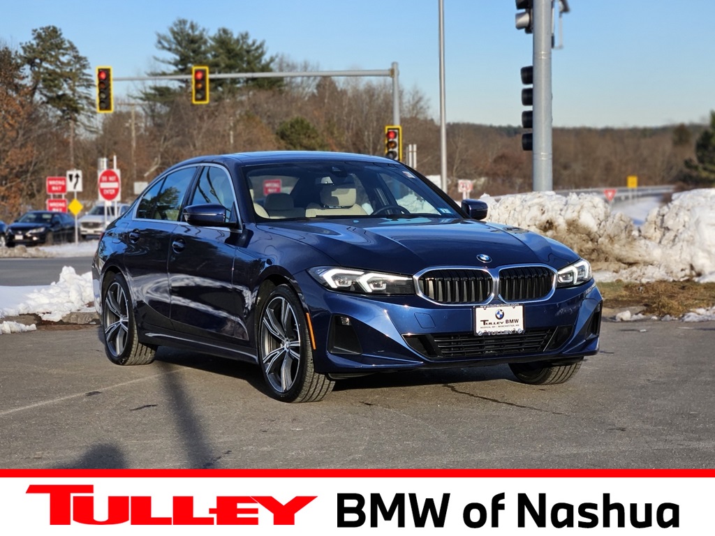 2024 BMW 3 Series 330i's photo