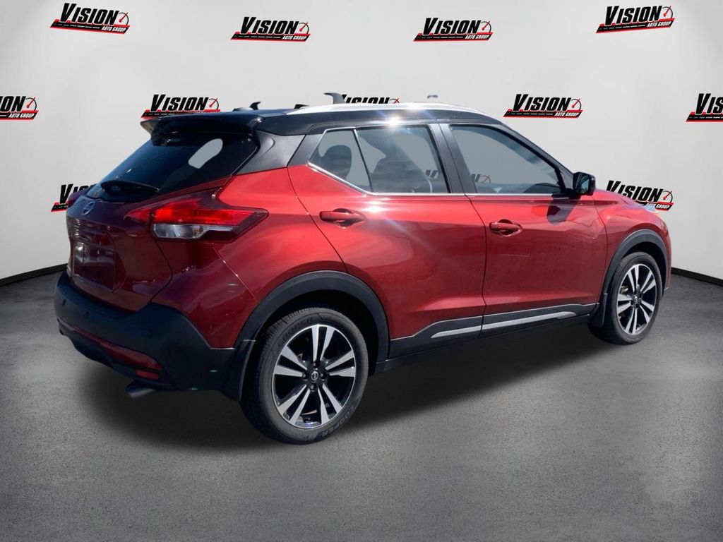 2020 Nissan Kicks SR photo 4