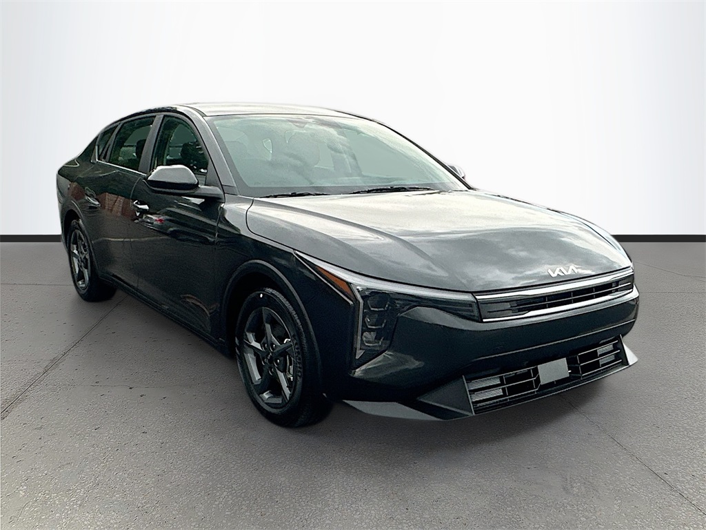2025 Kia K4 LXS's photo