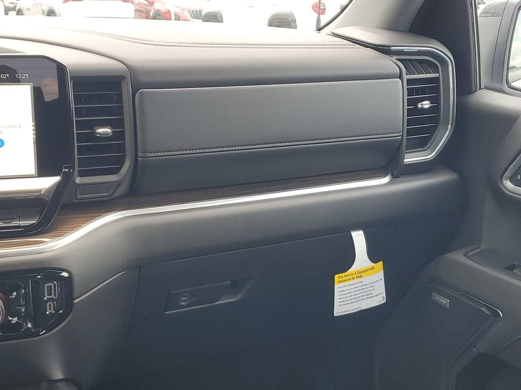 2025 Chevrolet Silverado 1500 RST photo 23