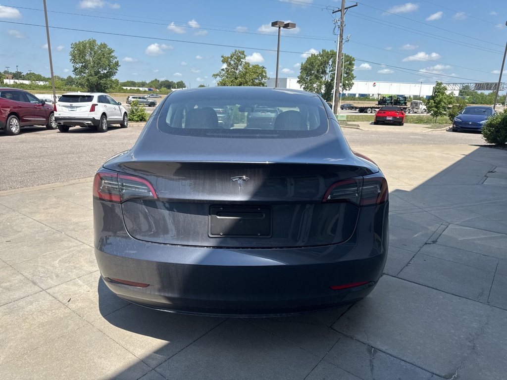 2023 Tesla Model 3 photo 4