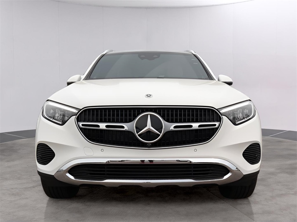2026 Mercedes Benz GLC 300 4MATIC photo 2
