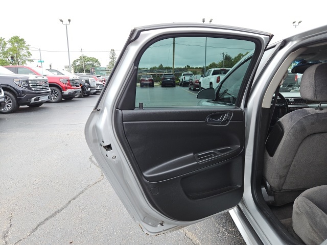 2013 Chevrolet Impala LS Fleet photo 19