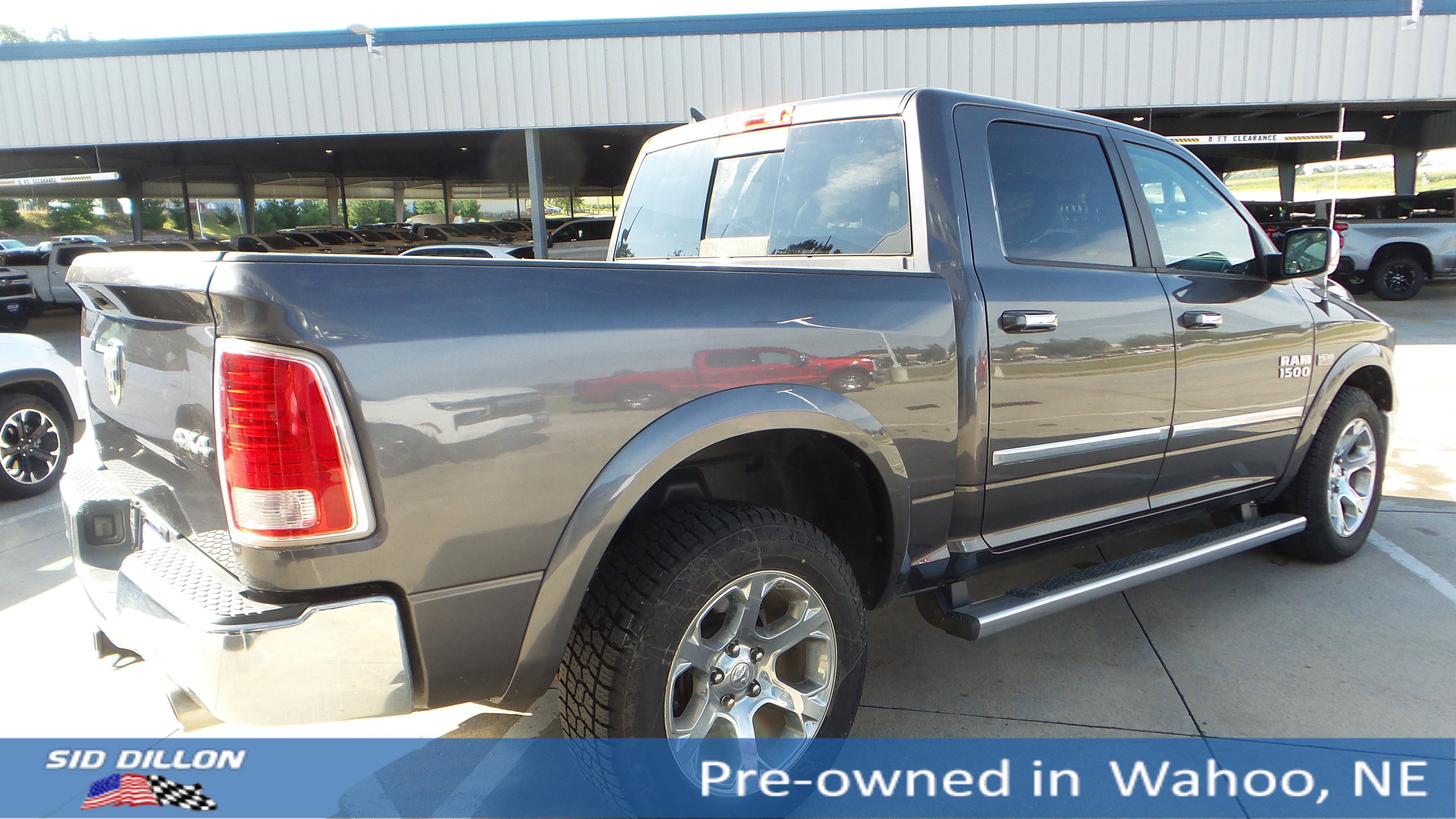 2016 Ram 1500 Laramie photo 4