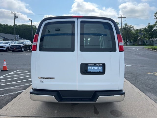 2023 Chevrolet Express Cargo Van 2500 photo 3