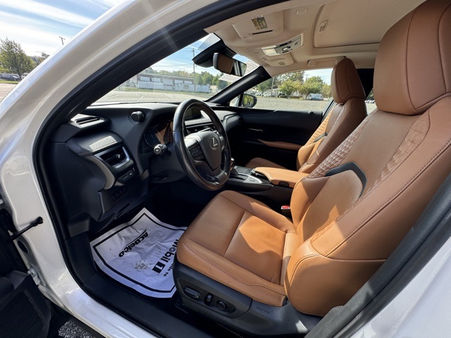 2020 Lexus UX 200 Premium photo 10