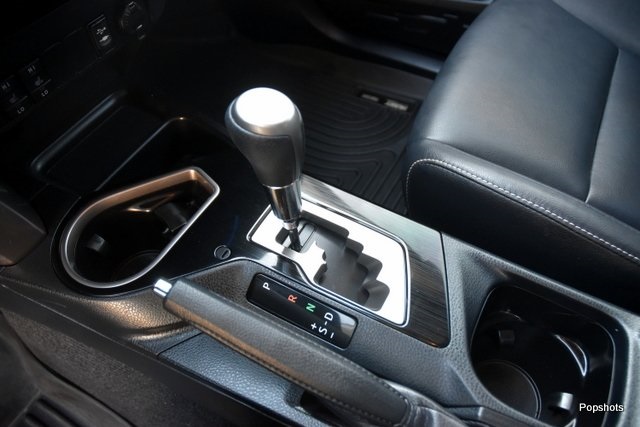 2016 Toyota RAV4 Limited photo 10