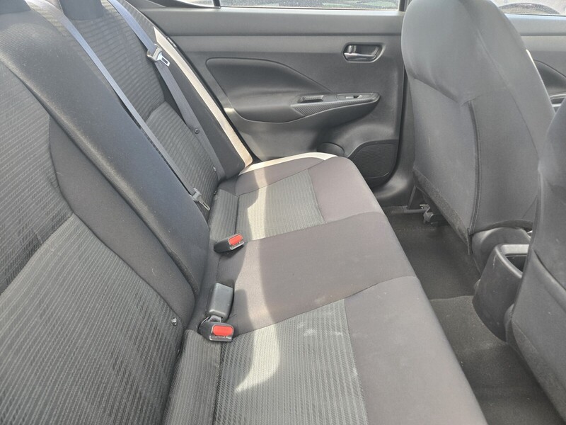 2022 Nissan Versa 1.6 SV photo 5