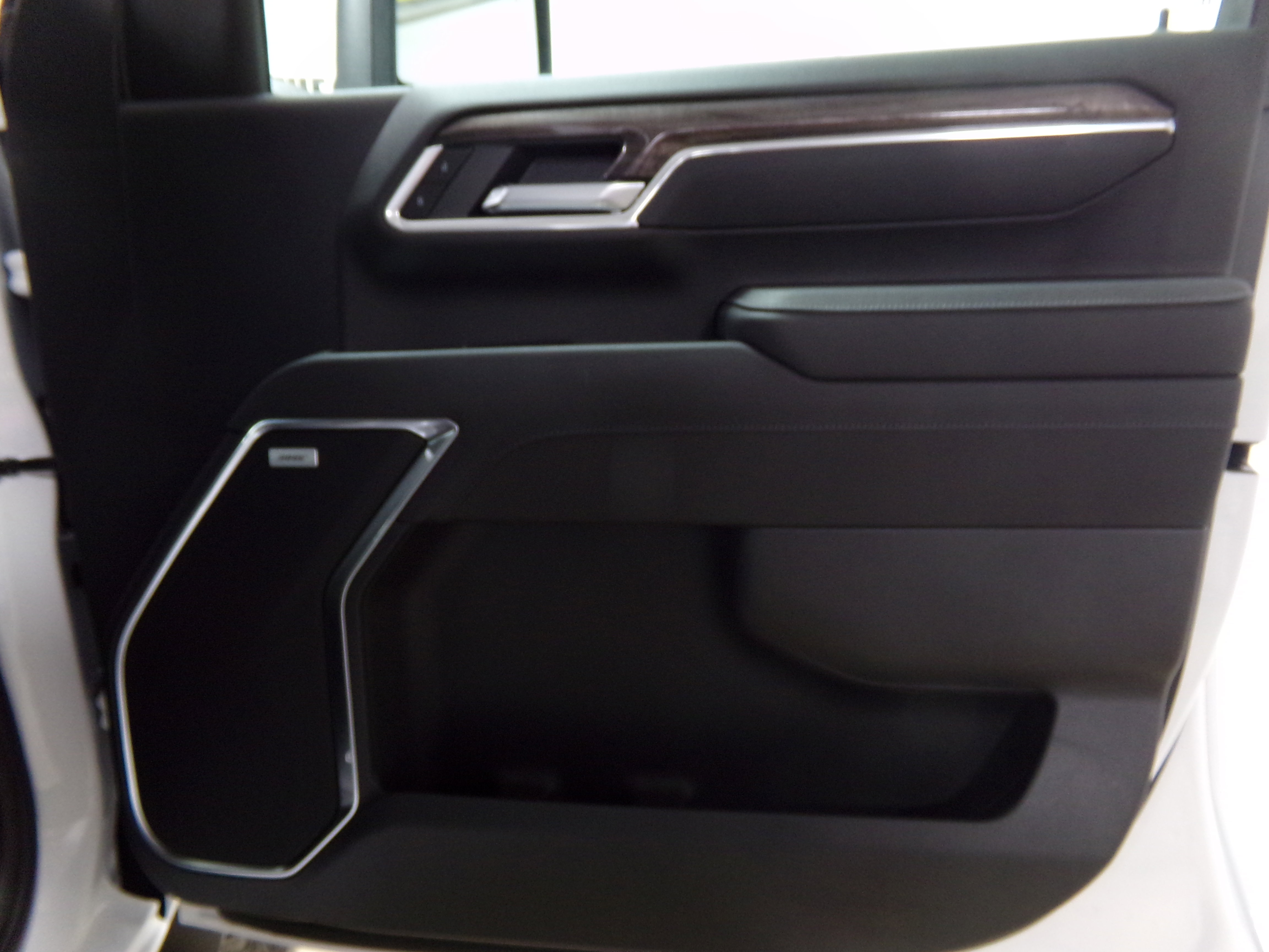 2025 Chevrolet Silverado 2500HD LTZ photo 3