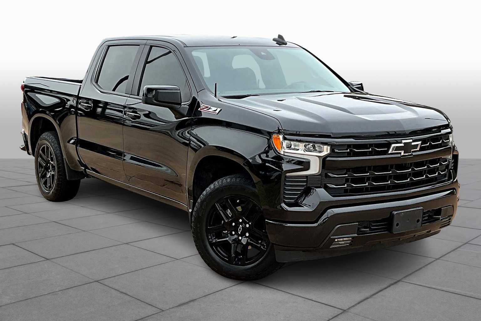 2024 Chevrolet Silverado 1500 RST photo 2