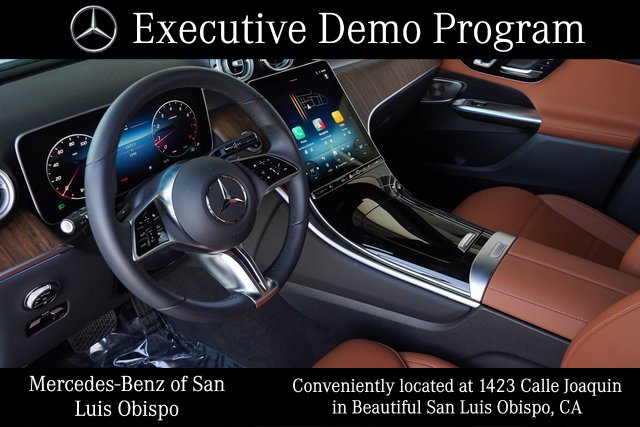 2025 Mercedes Benz GLC 300 photo 2