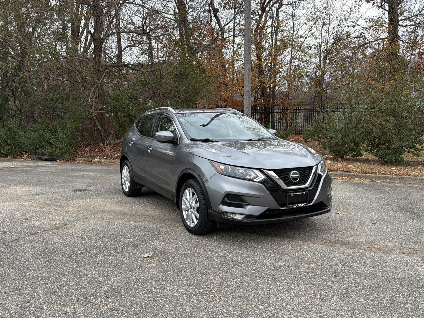 2021 Nissan Rogue Sport SV's photo