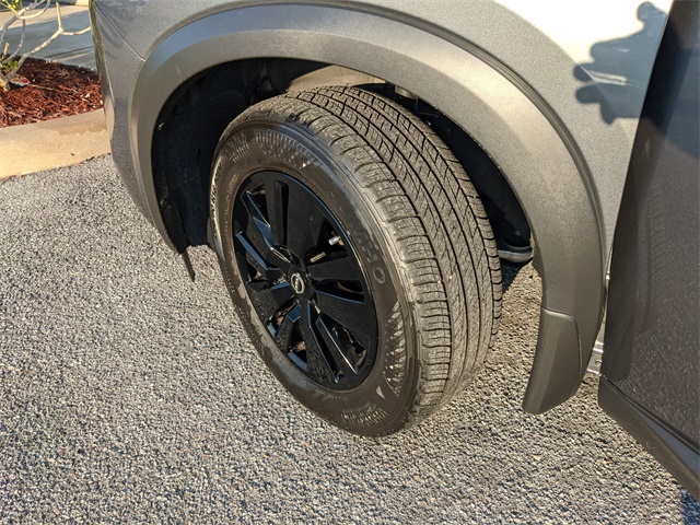 2025 Nissan Pathfinder SV photo 33