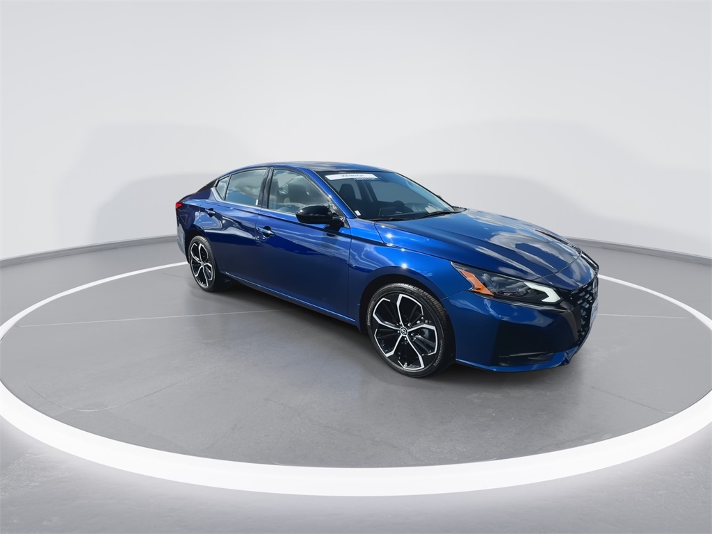 2024 Nissan Altima 2.5 SR photo 2