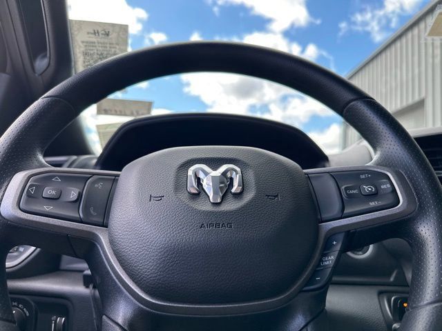 2024 Ram 2500 Tradesman photo 13