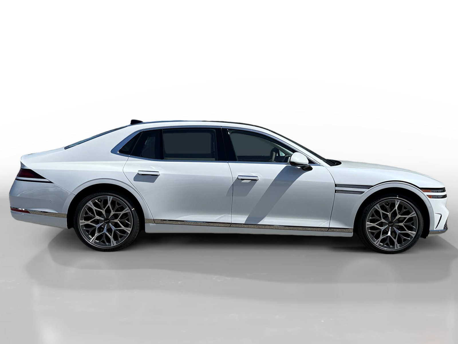 2025 Genesis G90 3.5T E-Supercharger photo 6
