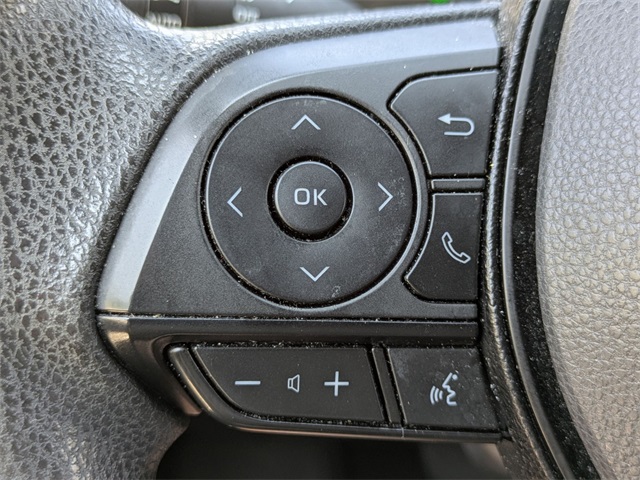 2020 Toyota RAV4 XLE photo 14