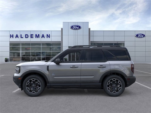 2025 Ford Bronco Sport Outer Banks photo 2