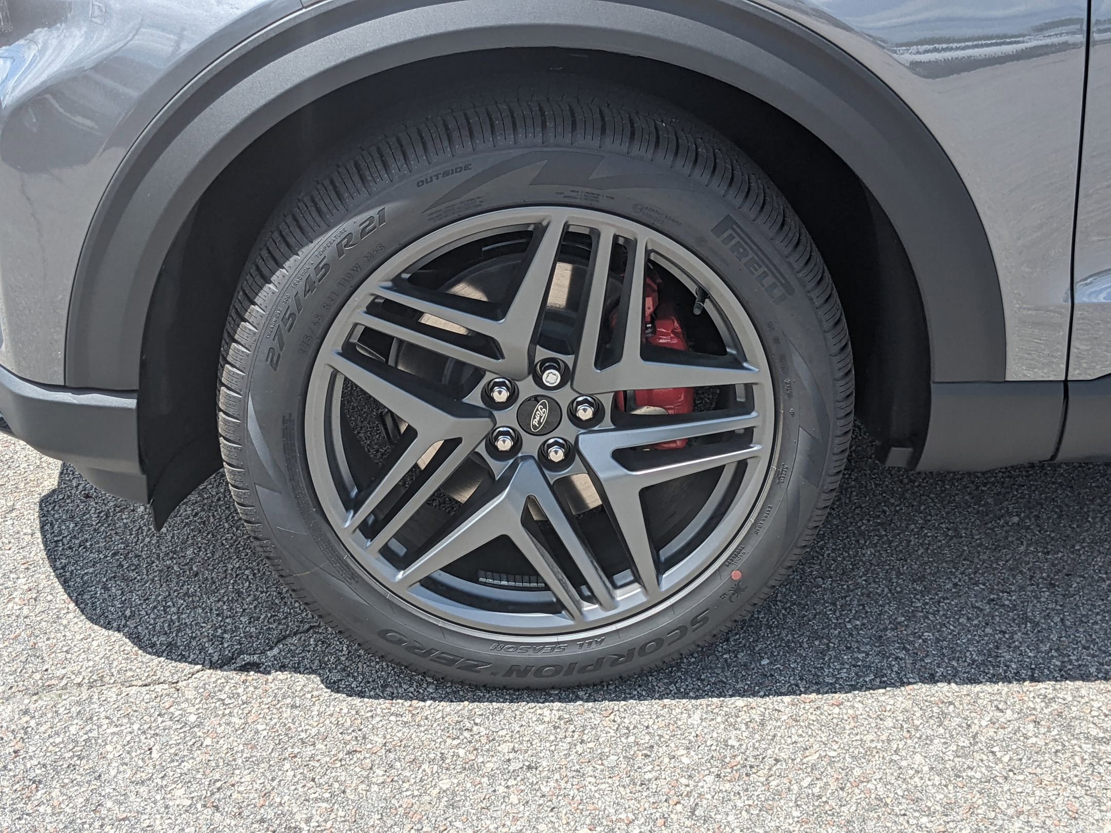 2025 Ford Explorer ST-Line photo 3
