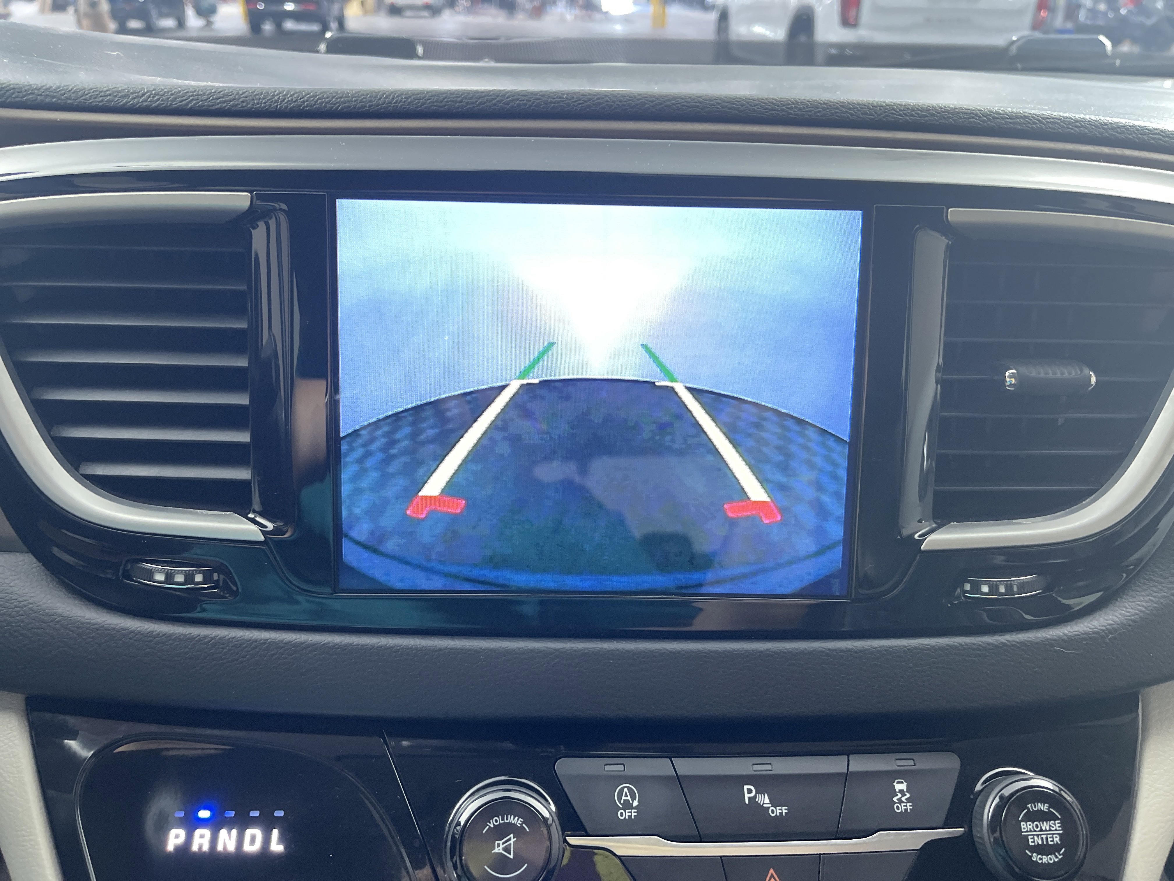 2017 Chrysler Pacifica Touring L photo 3