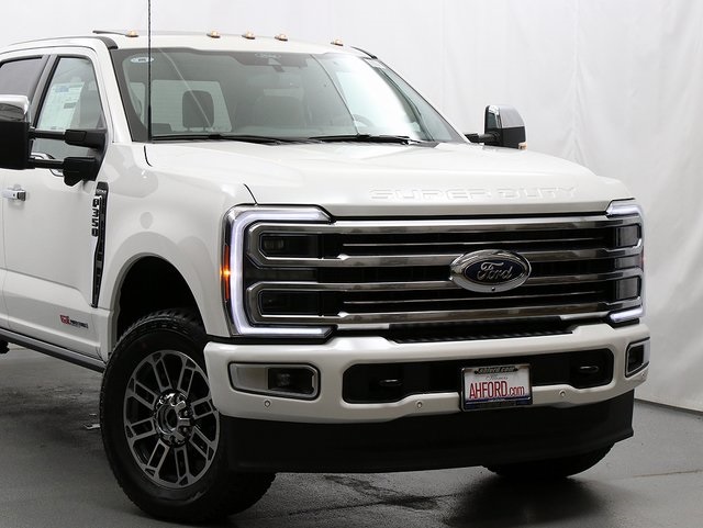 2026 Ford F-350 Platinum photo 2