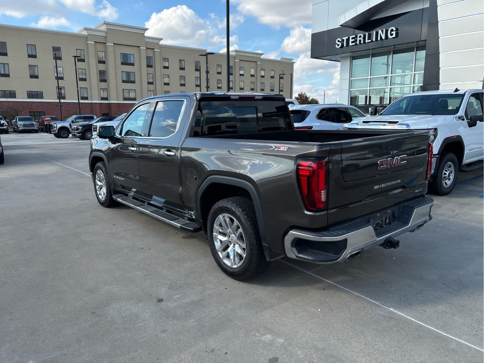 2020 Gmc Sierra 1500 SLT photo 2