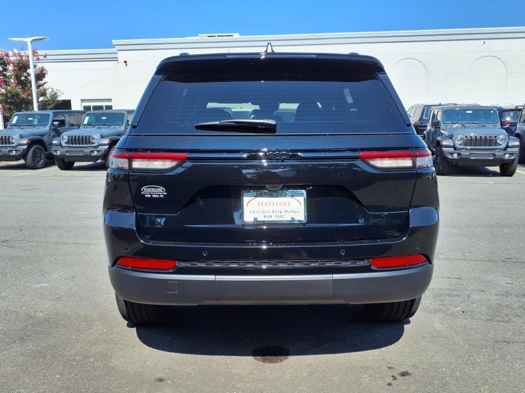 2025 Jeep Grand Cherokee Altitude X photo 17