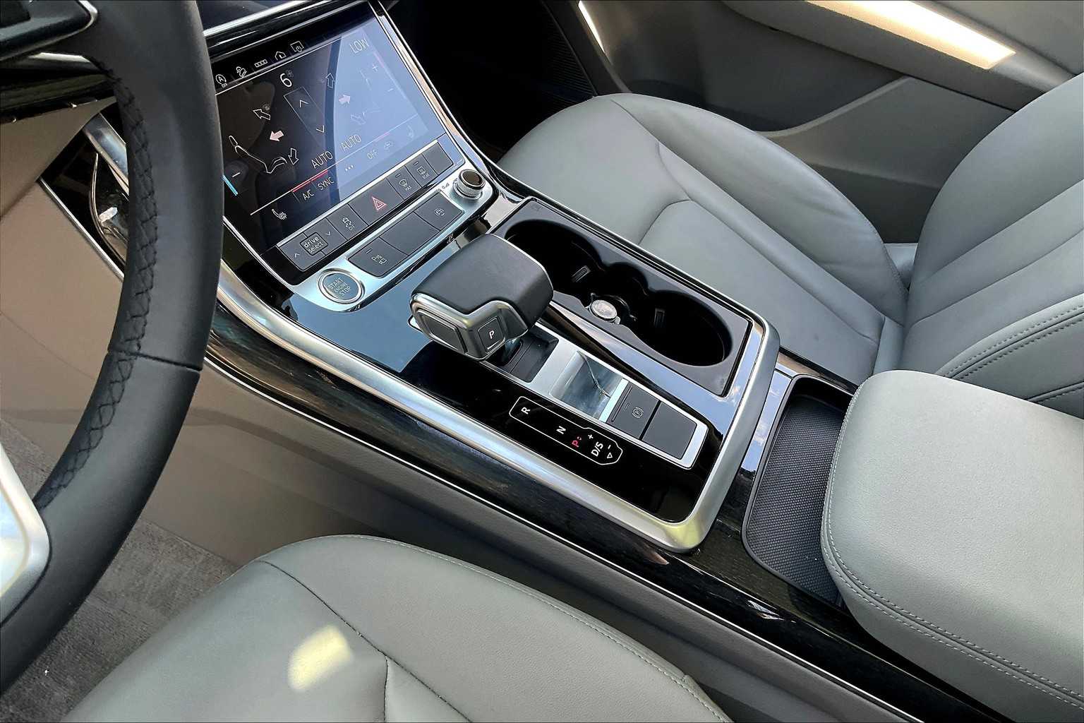 2021 Audi Q7 Premium Plus photo 12