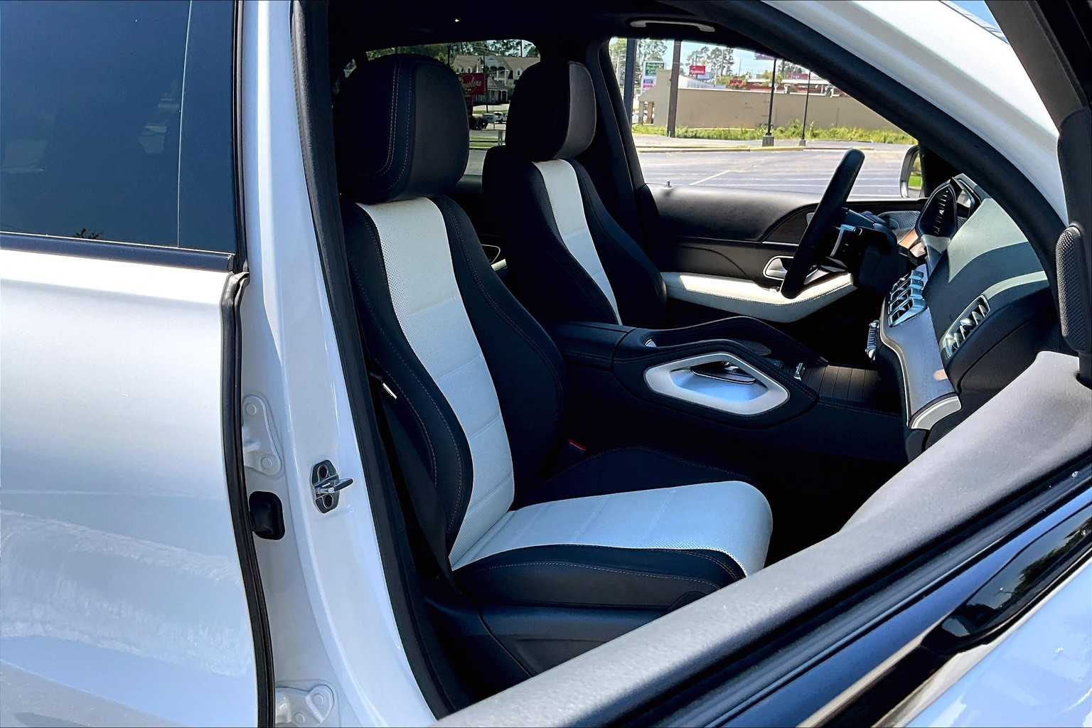 2025 Mercedes Benz GLE 450e 4MATIC photo 7