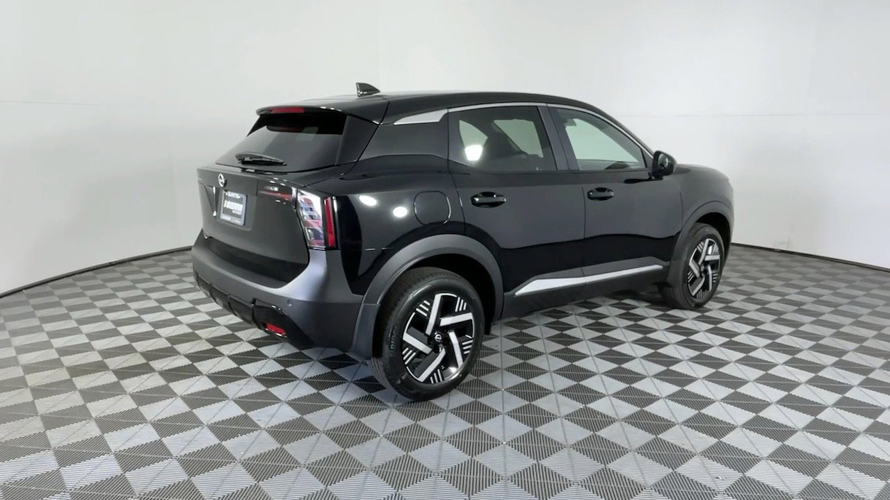 2025 Nissan Kicks SV photo 4