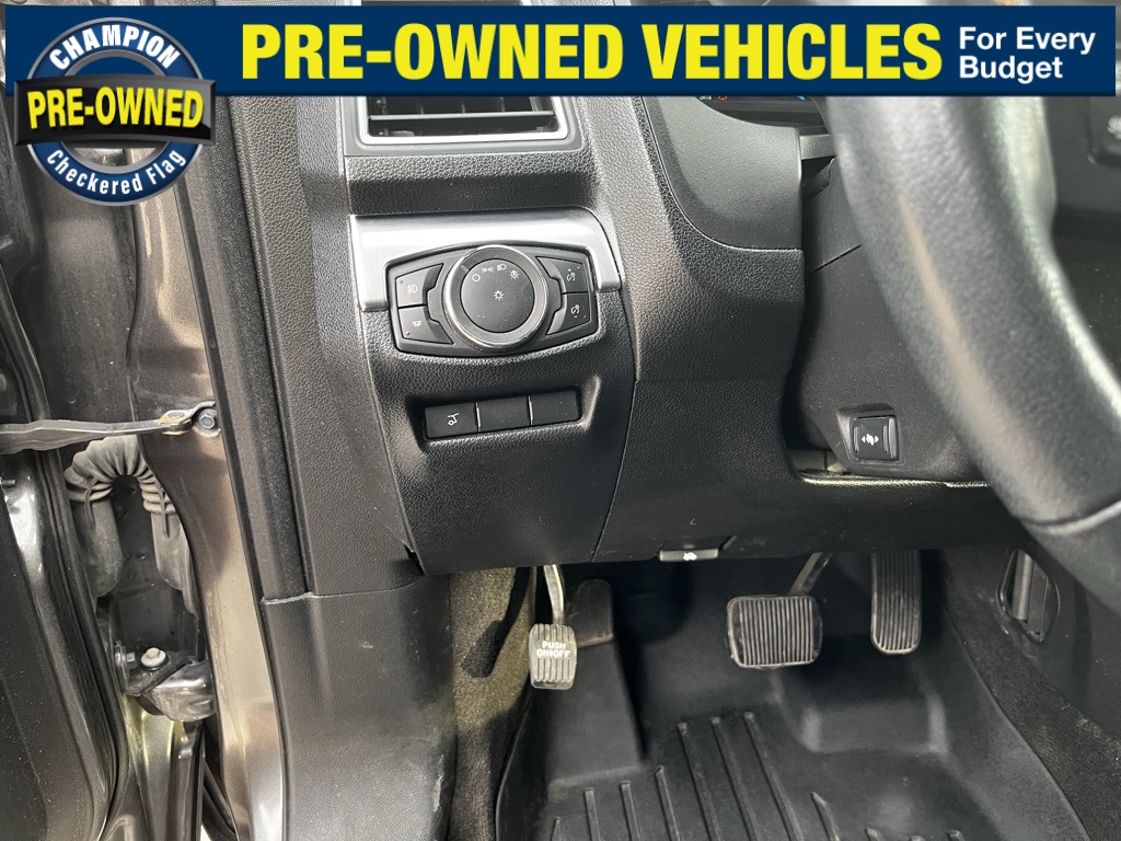 2017 Ford Explorer Limited photo 8