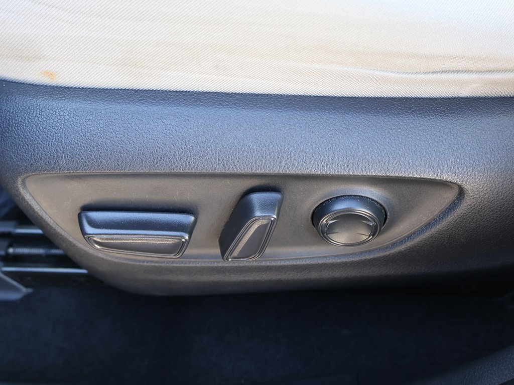 2022 Toyota RAV4 XLE photo 23