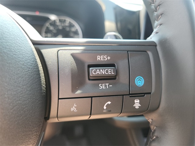 2025 Nissan Pathfinder SV photo 17