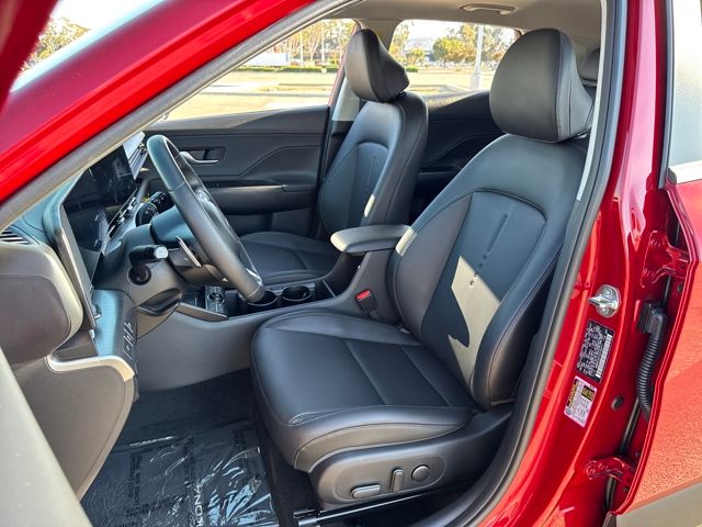 2025 Hyundai Kona Limited photo 3