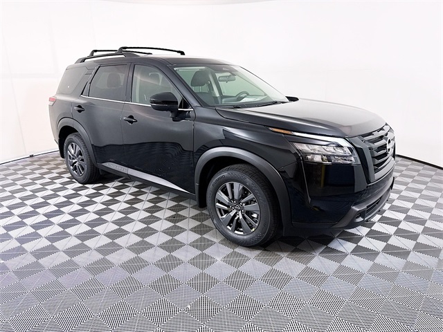 2025 Nissan Pathfinder SV's photo