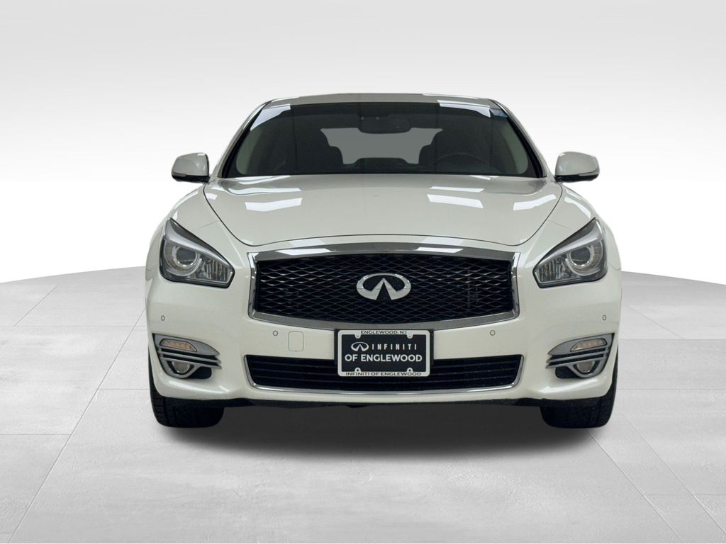 2019 Infiniti Q70 photo 3