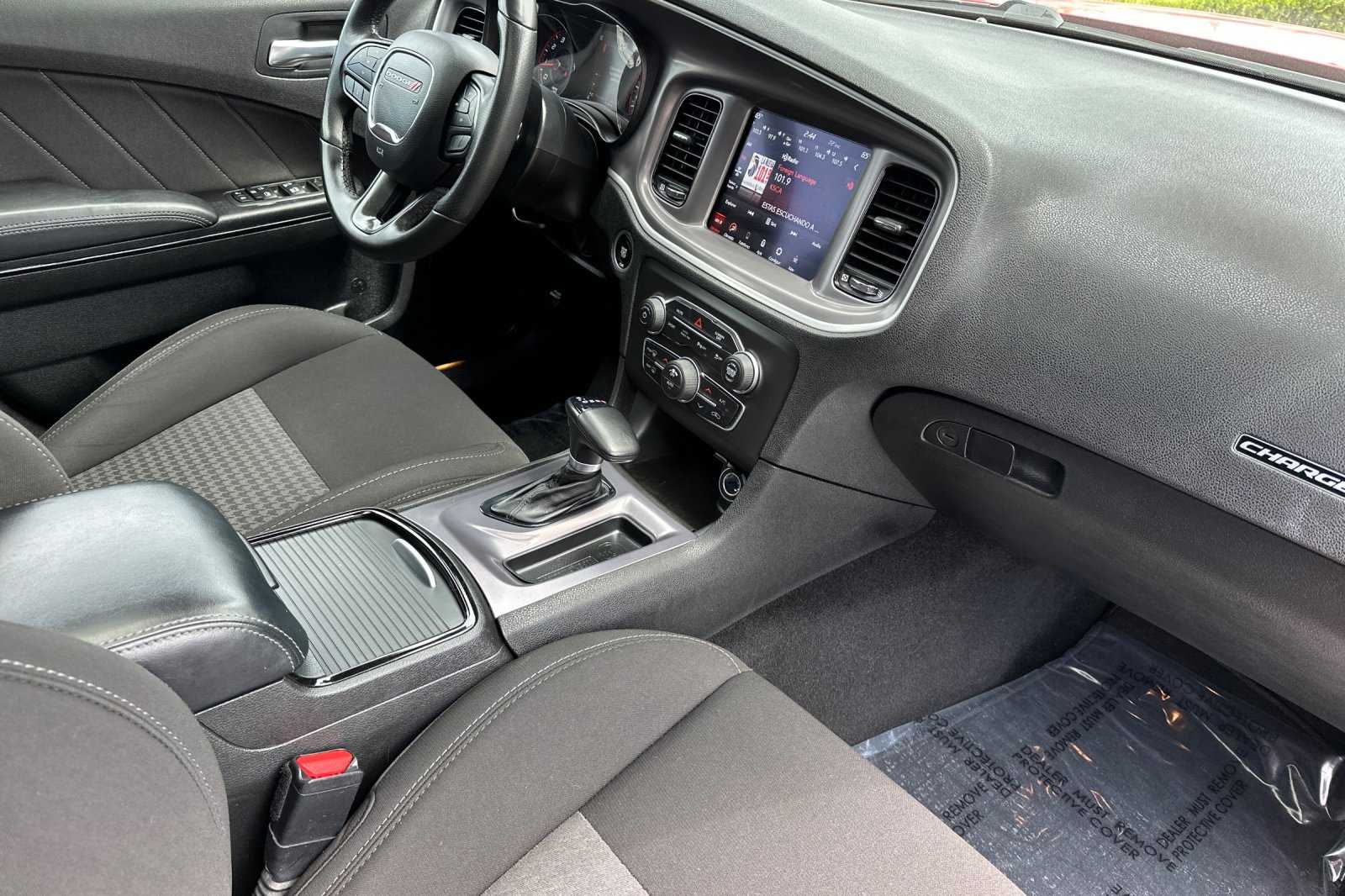 2022 Dodge Charger R/T photo 16