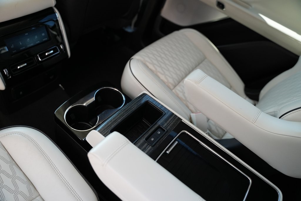 2022 Lincoln Aviator Black Label Grand Touring photo 28