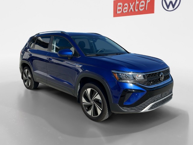 2024 Volkswagen Taos SE's photo