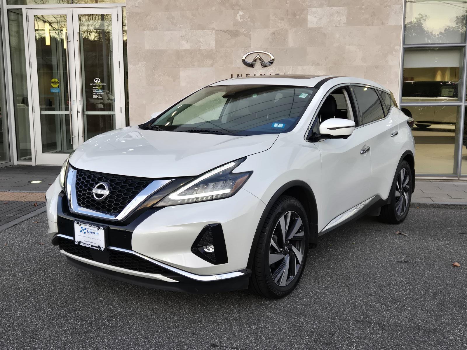 2023 Nissan Murano SL's photo