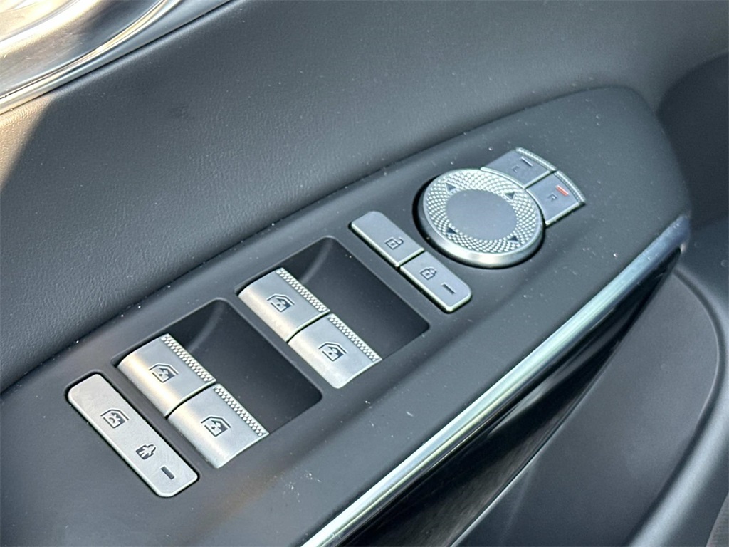 2025 Genesis GV70 2.5T photo 27