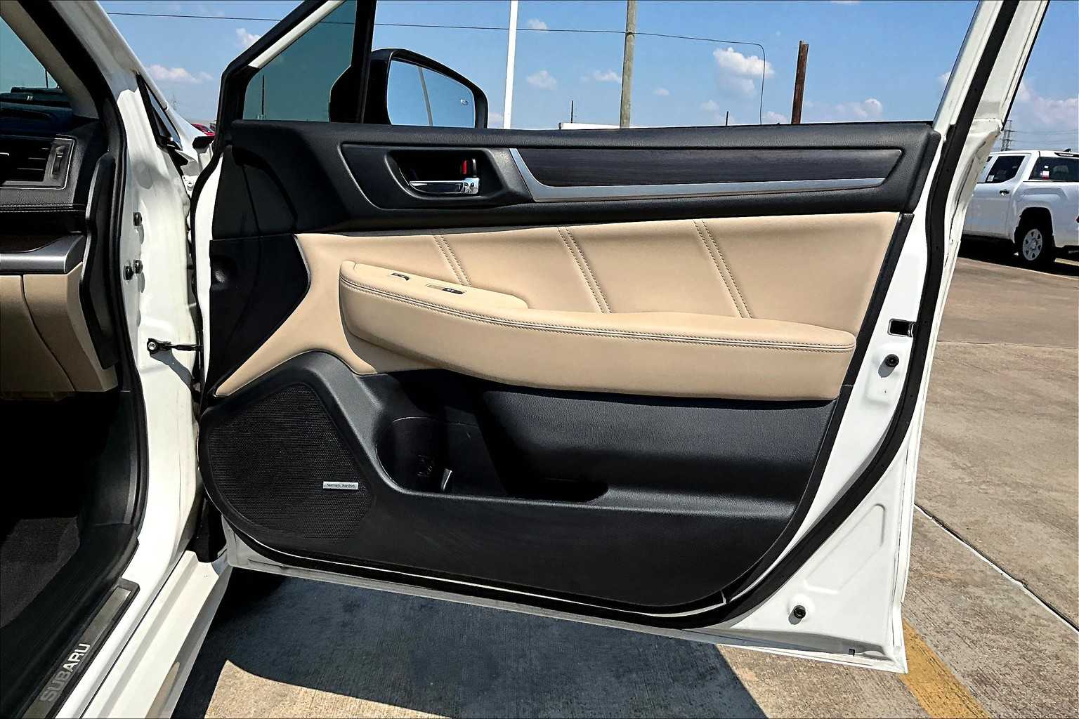 2018 Subaru Legacy Limited photo 17
