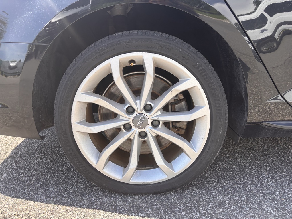 2019 Audi A4 Premium 45 TFSI Quattro photo 5