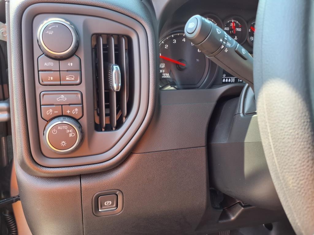 2026 Chevrolet Silverado 1500 Custom photo 16