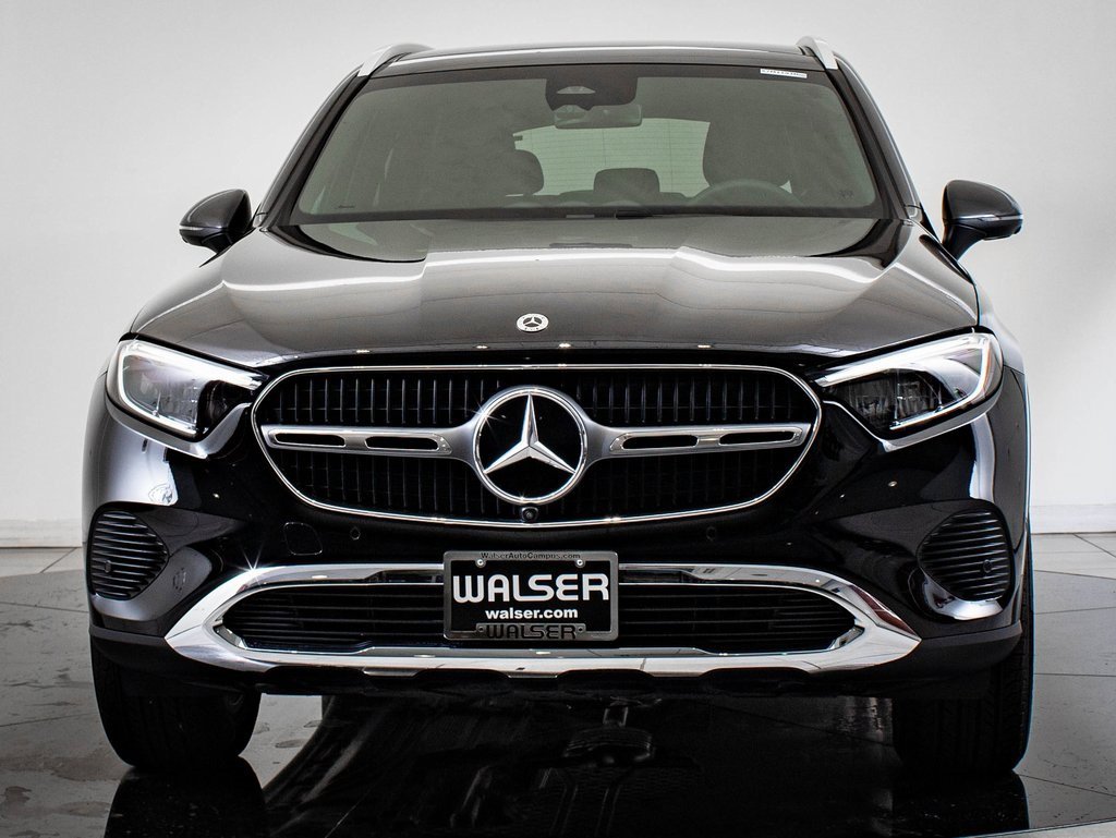 2025 Mercedes Benz GLC 300 4MATIC photo 2