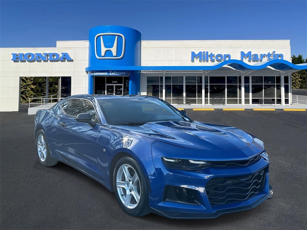 2020 Chevrolet Camaro 1LT's photo