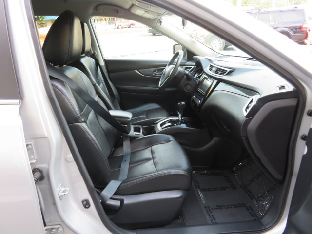 2015 Nissan Rogue SL photo 14