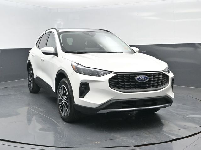 2026 Ford Escape Plug-In Hybrid photo 2
