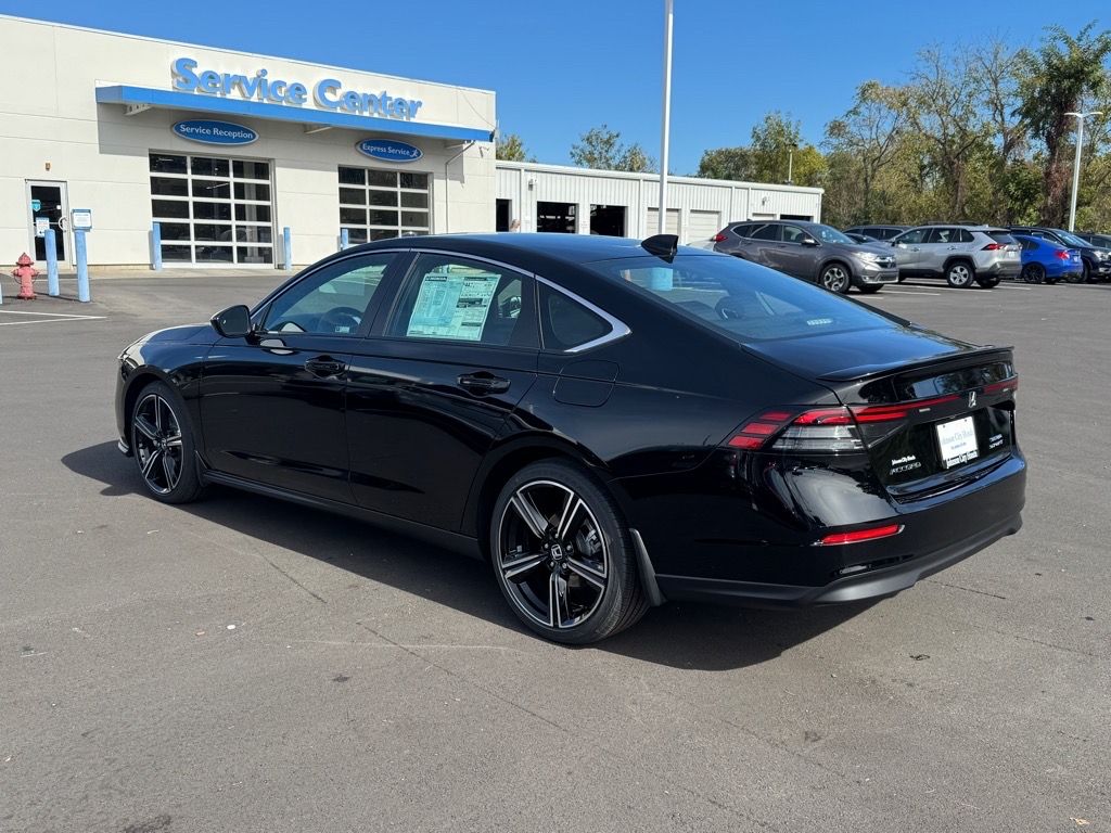 2025 Honda Accord Hybrid Sport photo 3